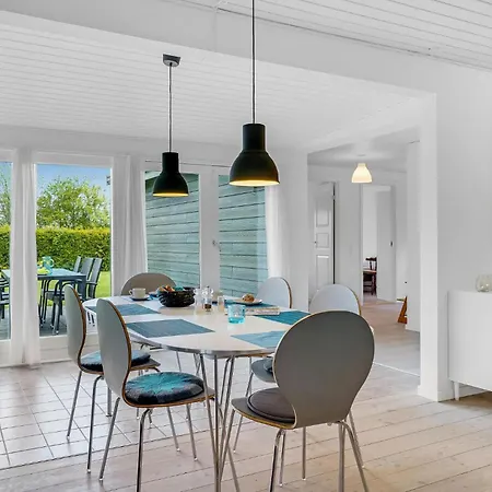 4 Bedroom In