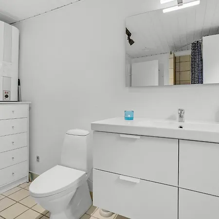 4 Bedroom In *