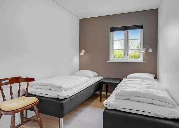 Vakantiehuis 4 Bedroom In *